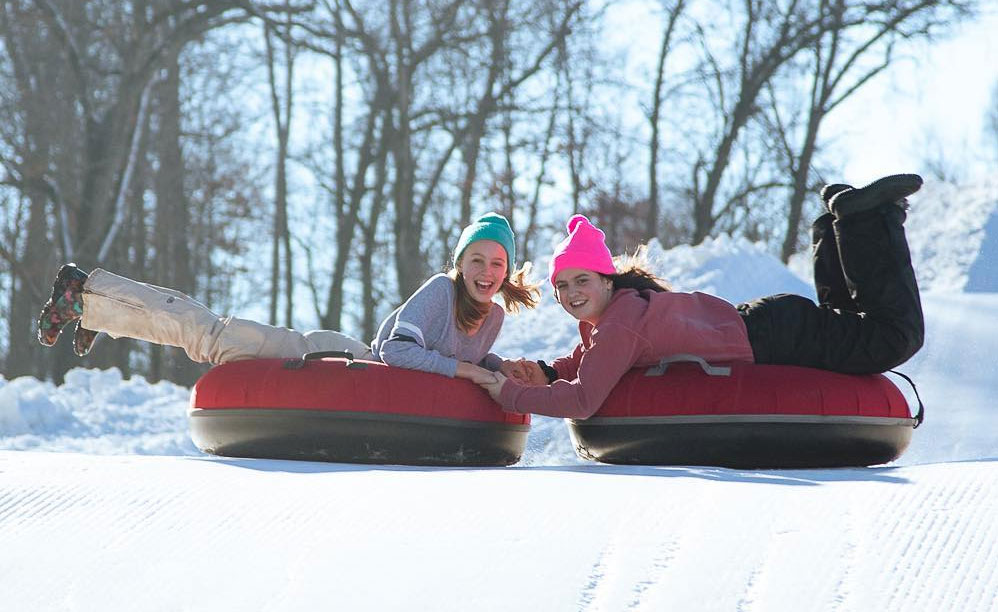 Tubing_Girls